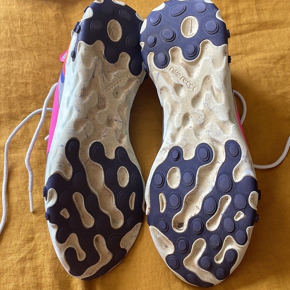 Nike React size 9.5/10 - Picture 4 of 4